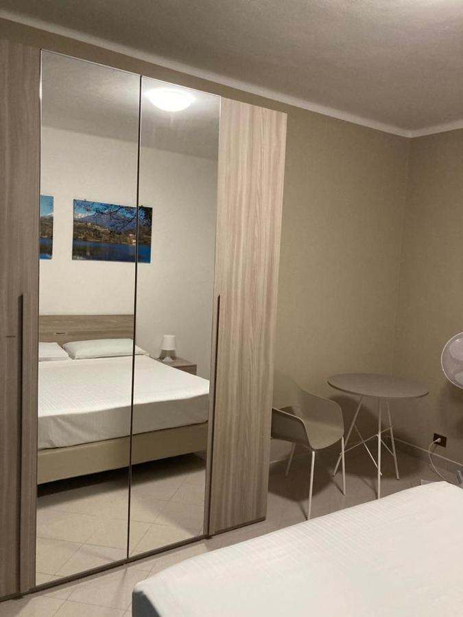 Apartment "Borgo Olivetti" Ivrea Eksteriør billede